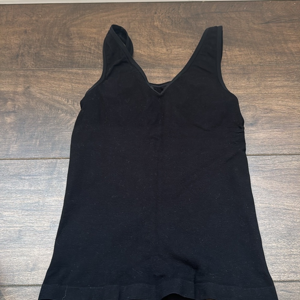 LAST CALL! Yummie Shapewear Top - Picture 2 of 3